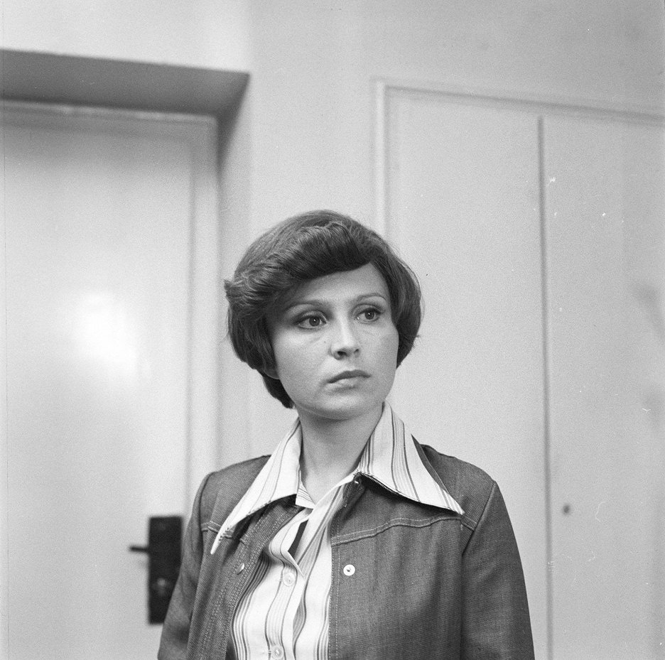 Advokátka
(1977)