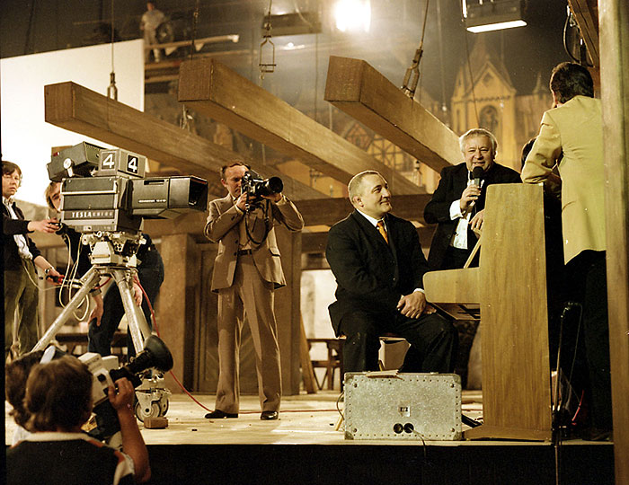 Barrandovské nocturno aneb Jak film zpíval a tančil
(1984)