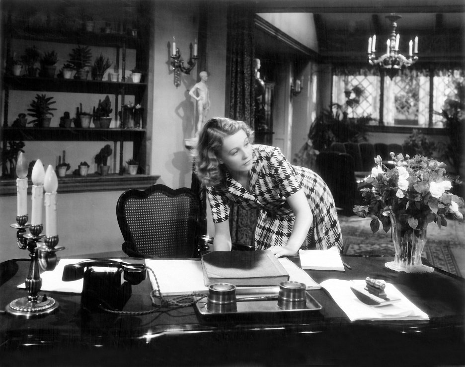 Eva tropí hlouposti
(1939)