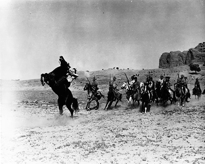 Fort Defiance
(1951)