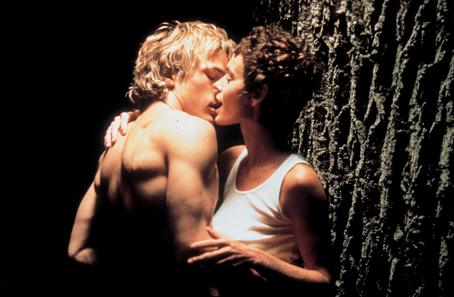 Hluboko v lesích
(2000)