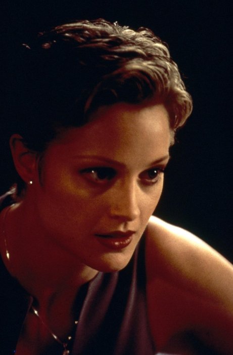 Invaze
(1996)
