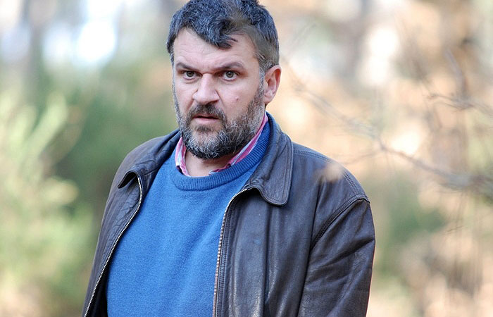 Kulkou do hlavy
(2008)