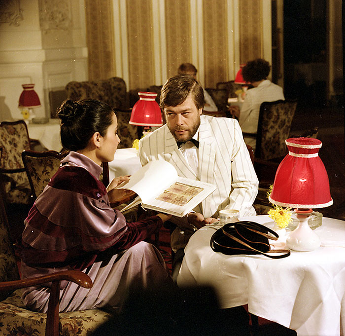 Mravenci nesou smrt
(1985)