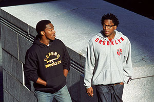 Nesnáší mne
(2004)