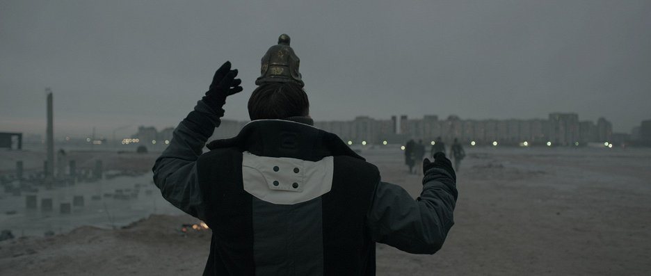 Pod elektrickými mračny
(2015)