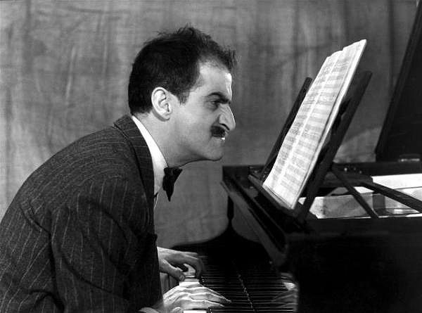 Poprask v kabaretu
(1954)