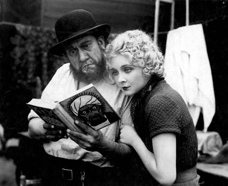 Růžové kombiné
(1932)