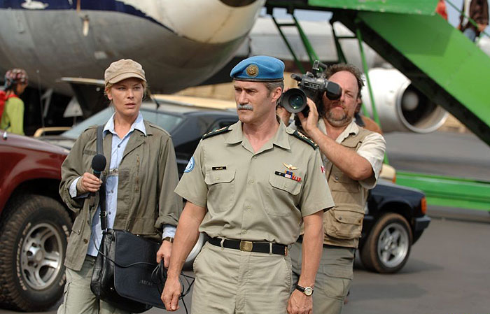 Shake Hands with the Devil
(2007)