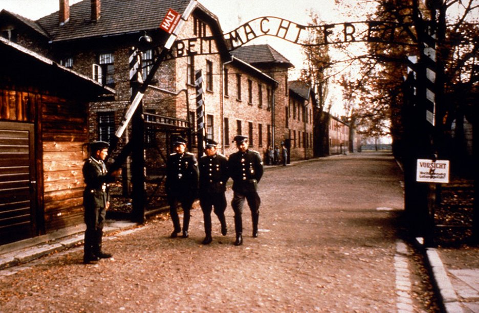 Smrt je mým řemeslem
(1977)