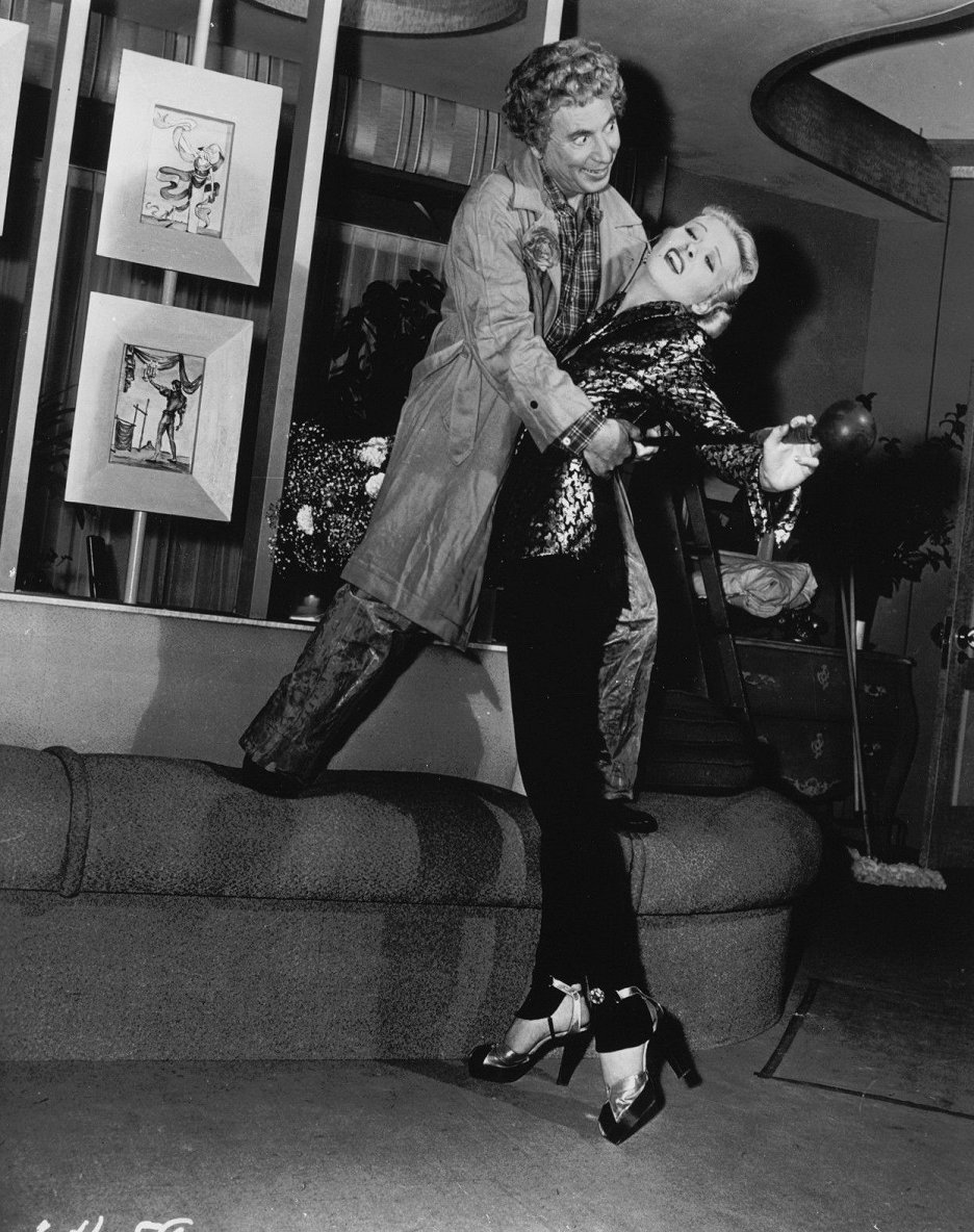 Šťastni v lásce
(1949)