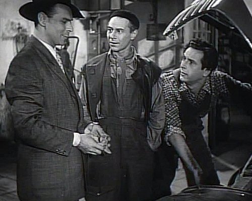 Tři kamarádi
(1947)