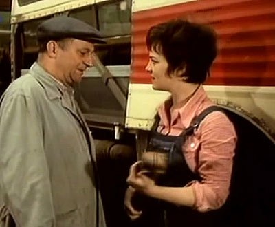 V každém pokoji žena
(1974)