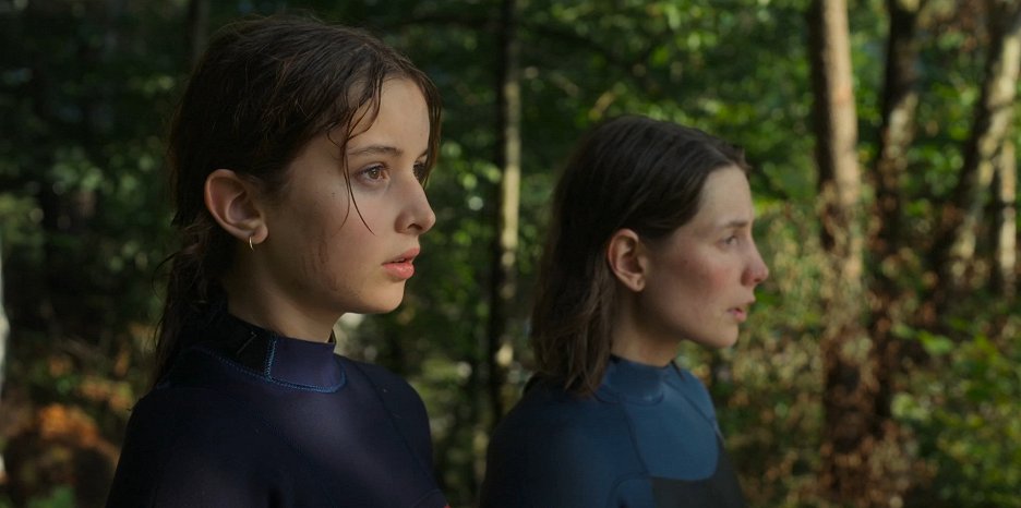 Na druhé straně léta
(2025)