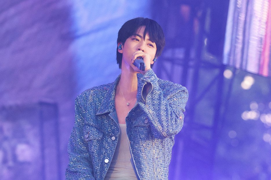 #RUNSEOKJIN_EP.TOUR in Amsterdam: Live Viewing
(2025)